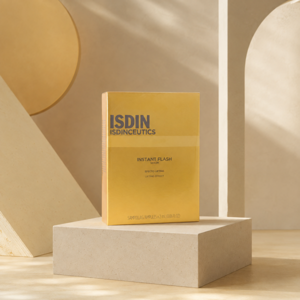 ISDIN Isdinceutics Instant Flash: ampollas con efecto lifting inmediato - Imagen 2